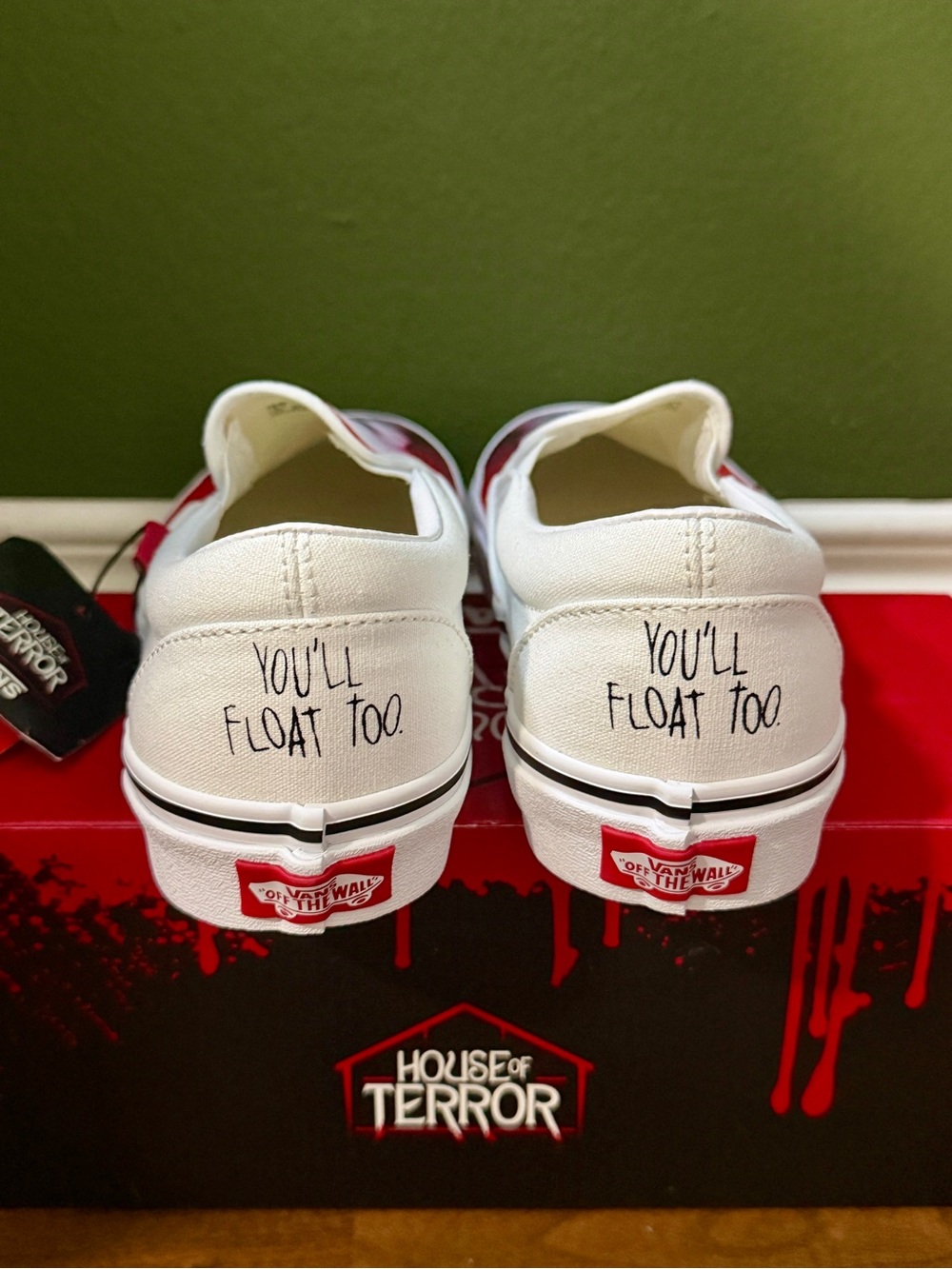 BNIB Vans x House of Terror Pennywise from ‘IT’ Slip On Shoes - Picture 4 of 8